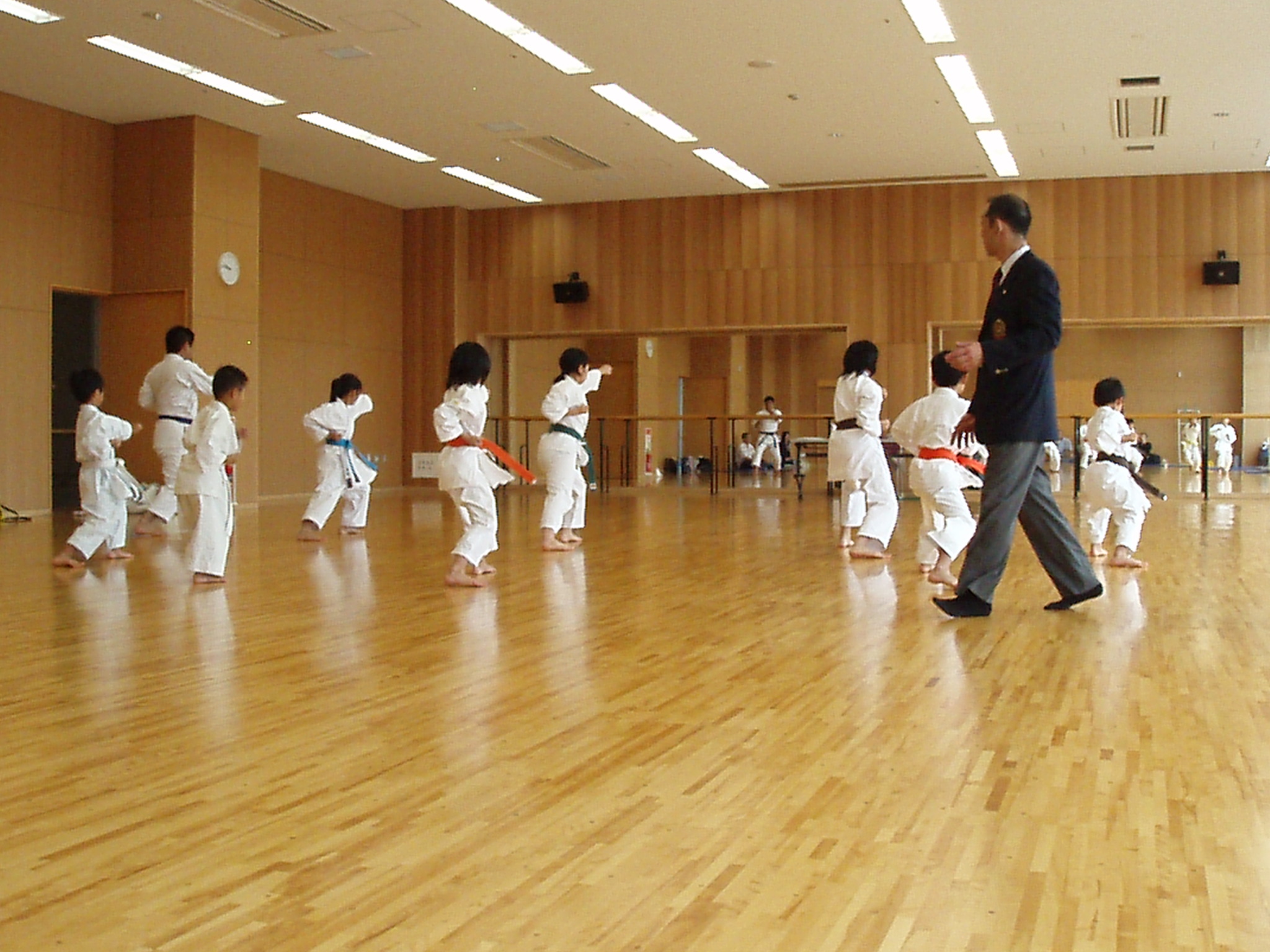 070902-sinden-karate-037.jpg