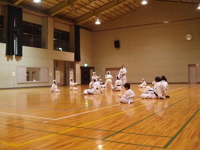 071003-keyaki-karate-004.jpg