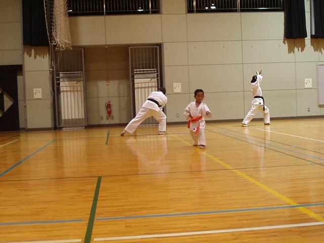071003-keyaki-karate-009.jpg